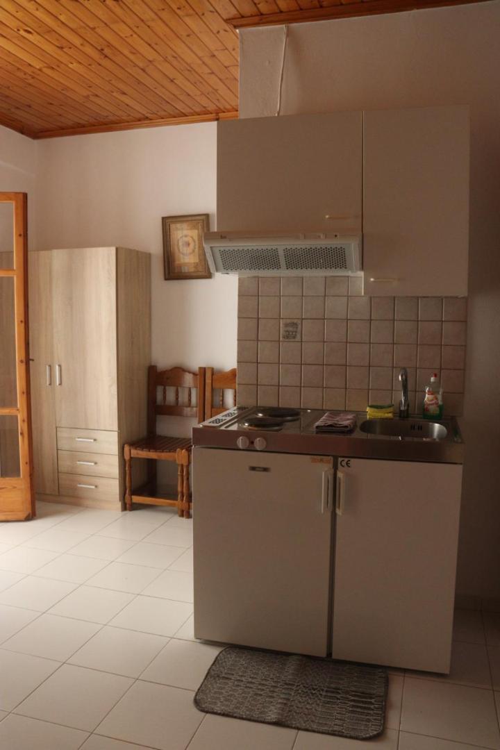 Kondilw Rooms Kalamitsi  Exterior photo