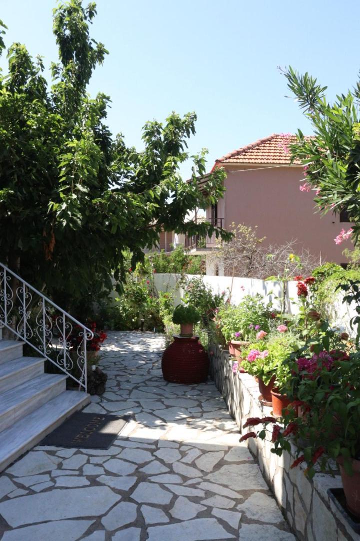 Kondilw Rooms Kalamitsi  Exterior photo