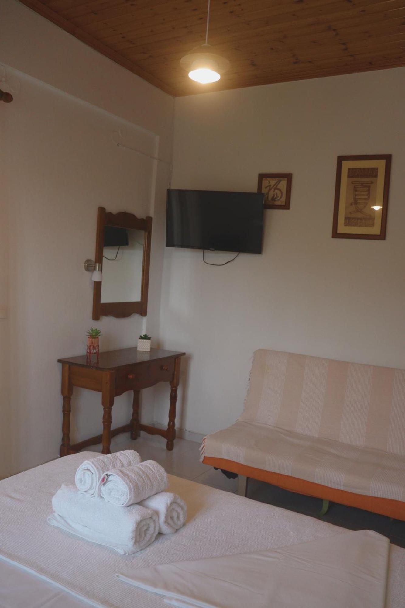 Kondilw Rooms Kalamitsi  Exterior photo