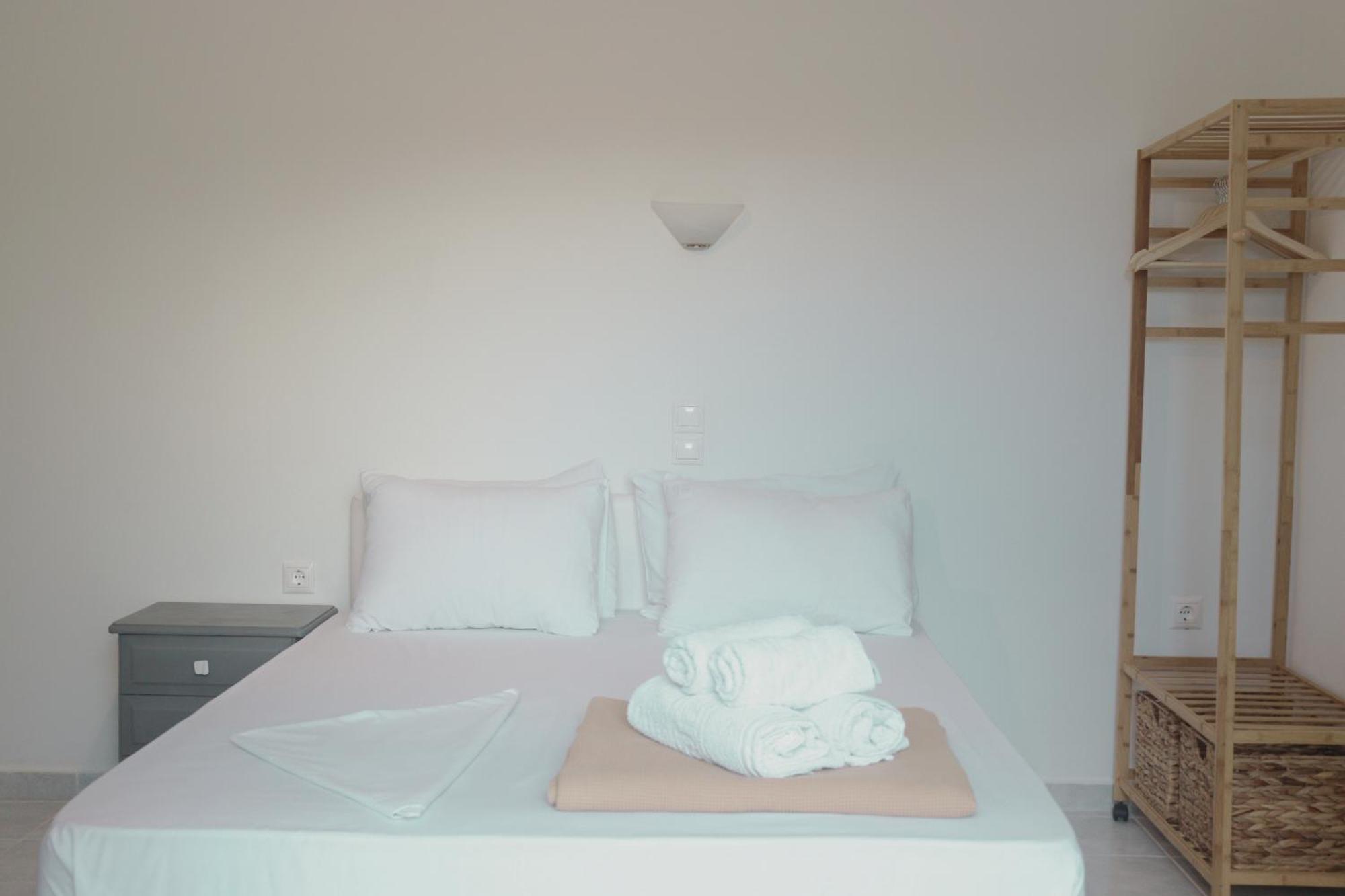 Kondilw Rooms Kalamitsi  Exterior photo