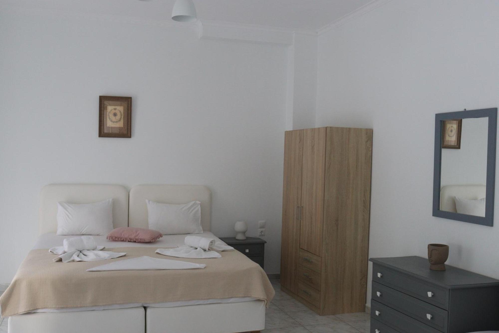 Kondilw Rooms Kalamitsi  Exterior photo