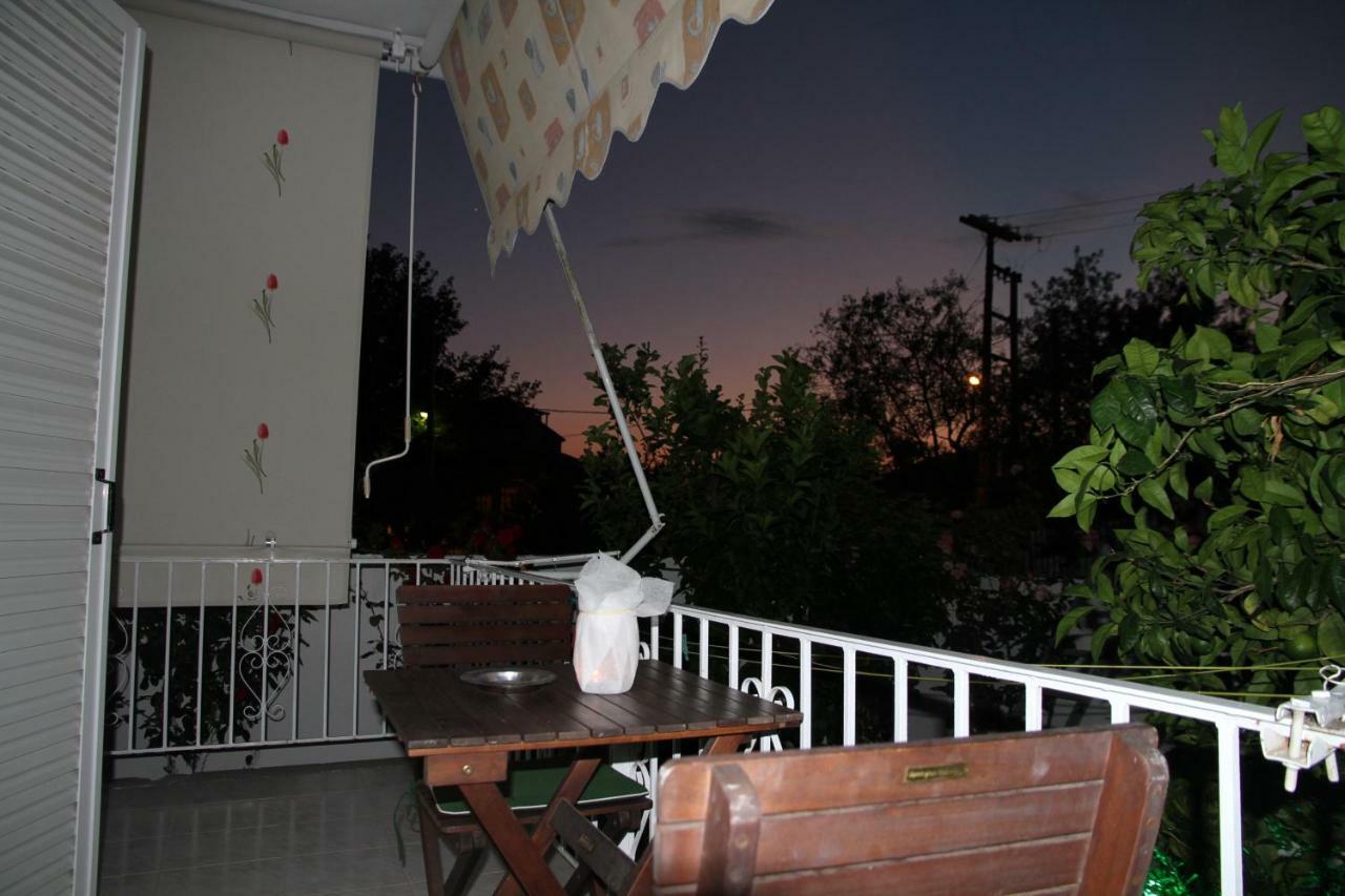 Kondilw Rooms Kalamitsi  Exterior photo